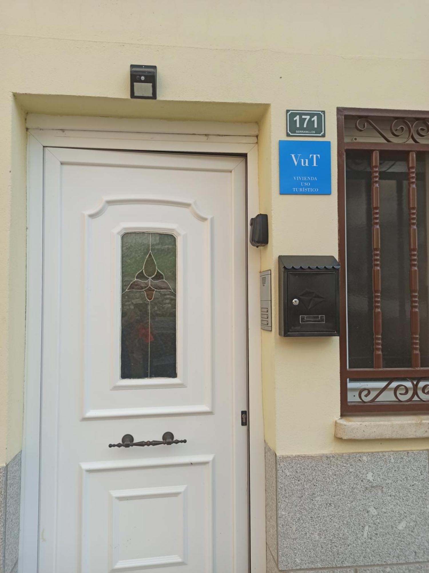 La Casona Apartment Serranillos Exterior photo